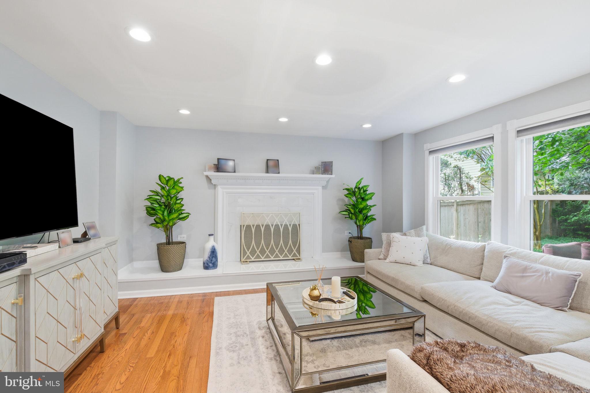 QUINCE ORCHARD VALLEY - Residential