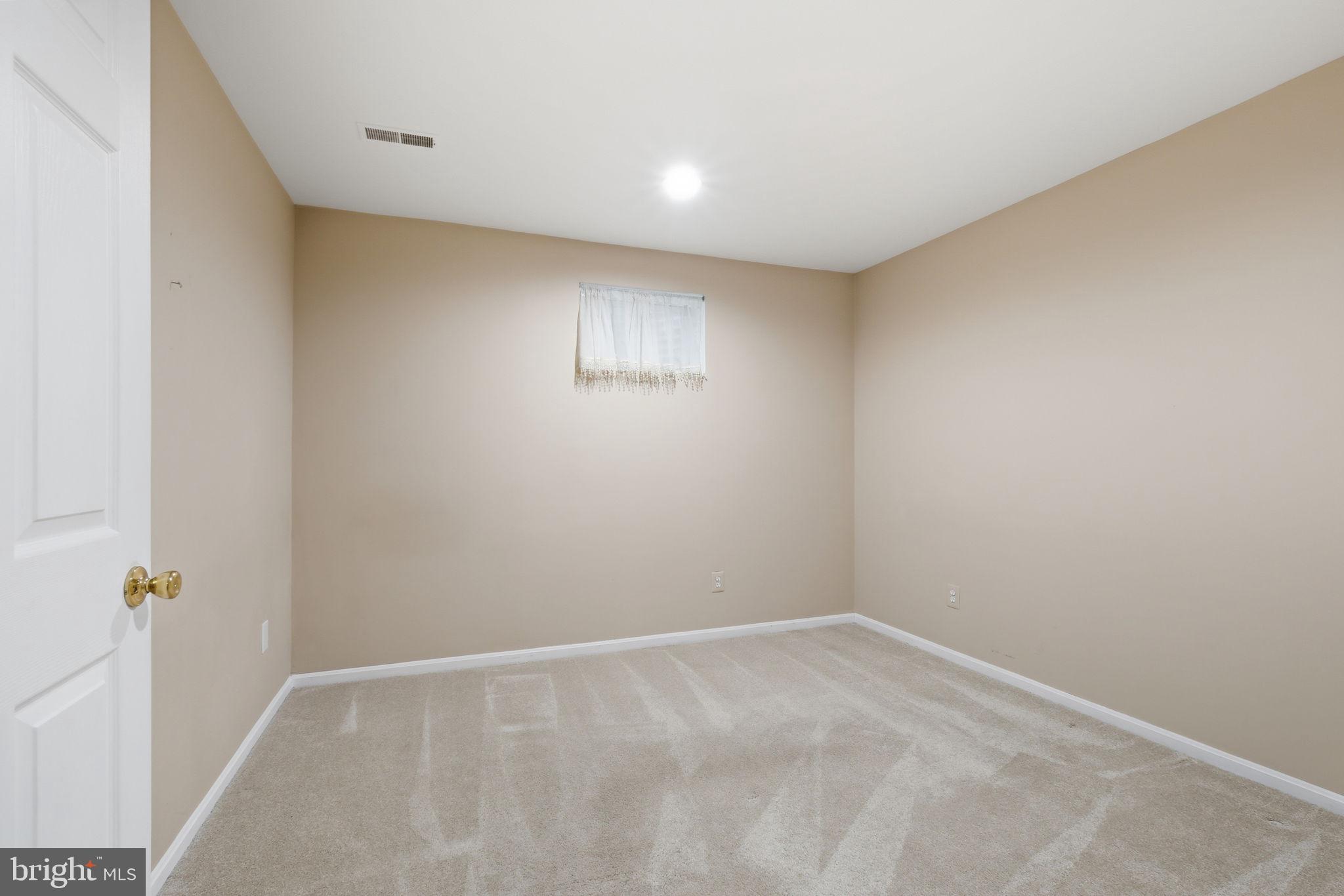 QUINCE ORCHARD VALLEY - Residential