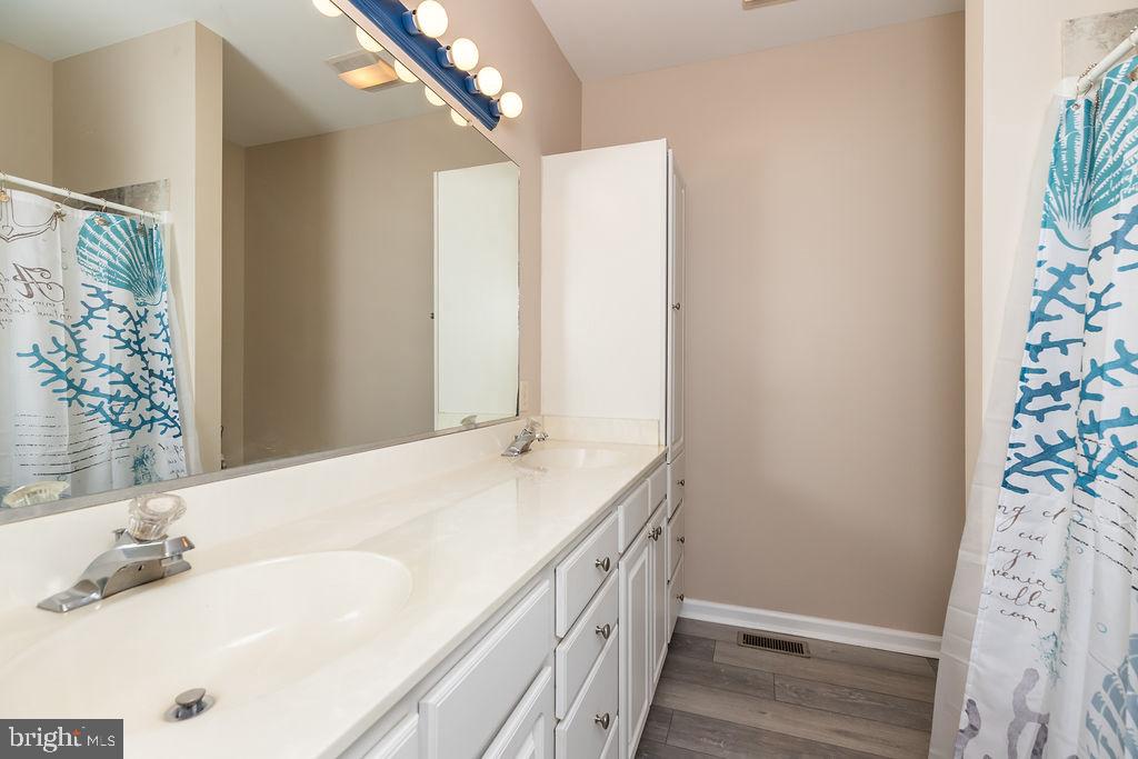 CREEKWOOD - Residential