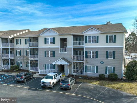 Condo For Sale - 200 Pebble Drive #207<br/> REHOBOTH BEACH, DE 19971