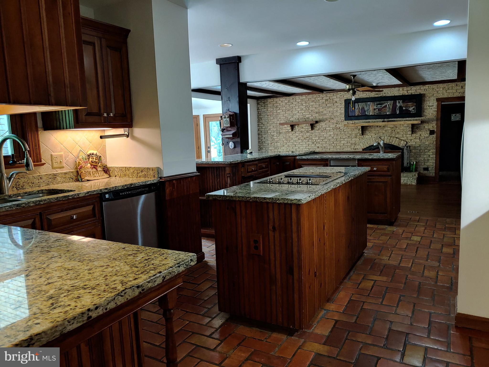 HUNTERS VIEW - Residential