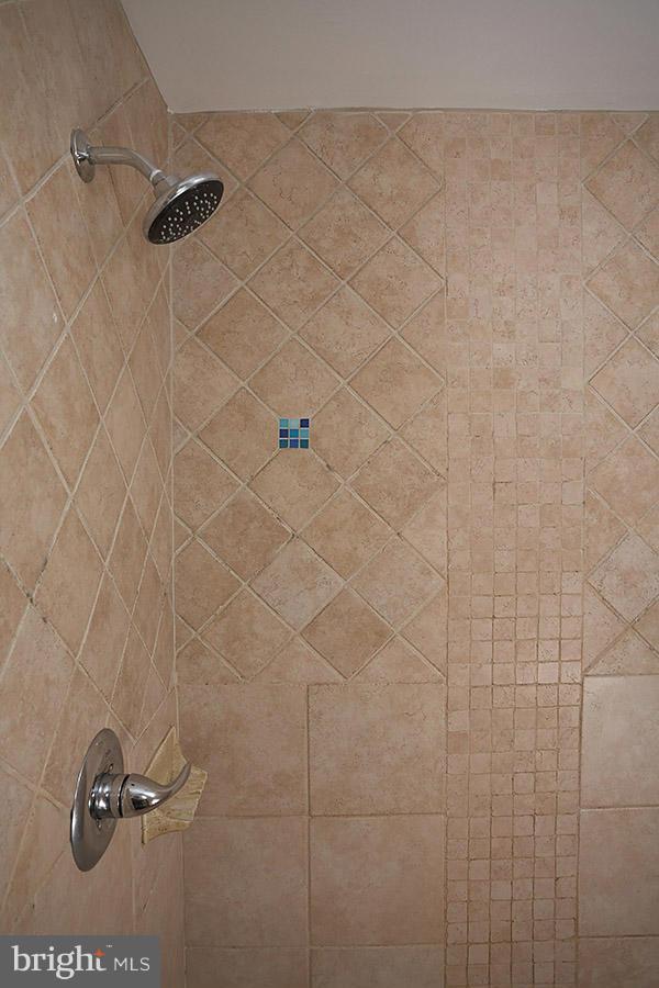 GREENFIELD FARM - Residential Lease