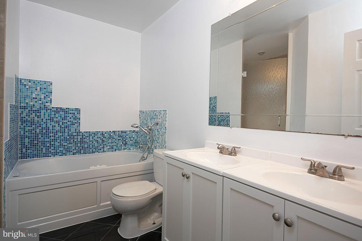 GREENFIELD FARM - Residential Lease