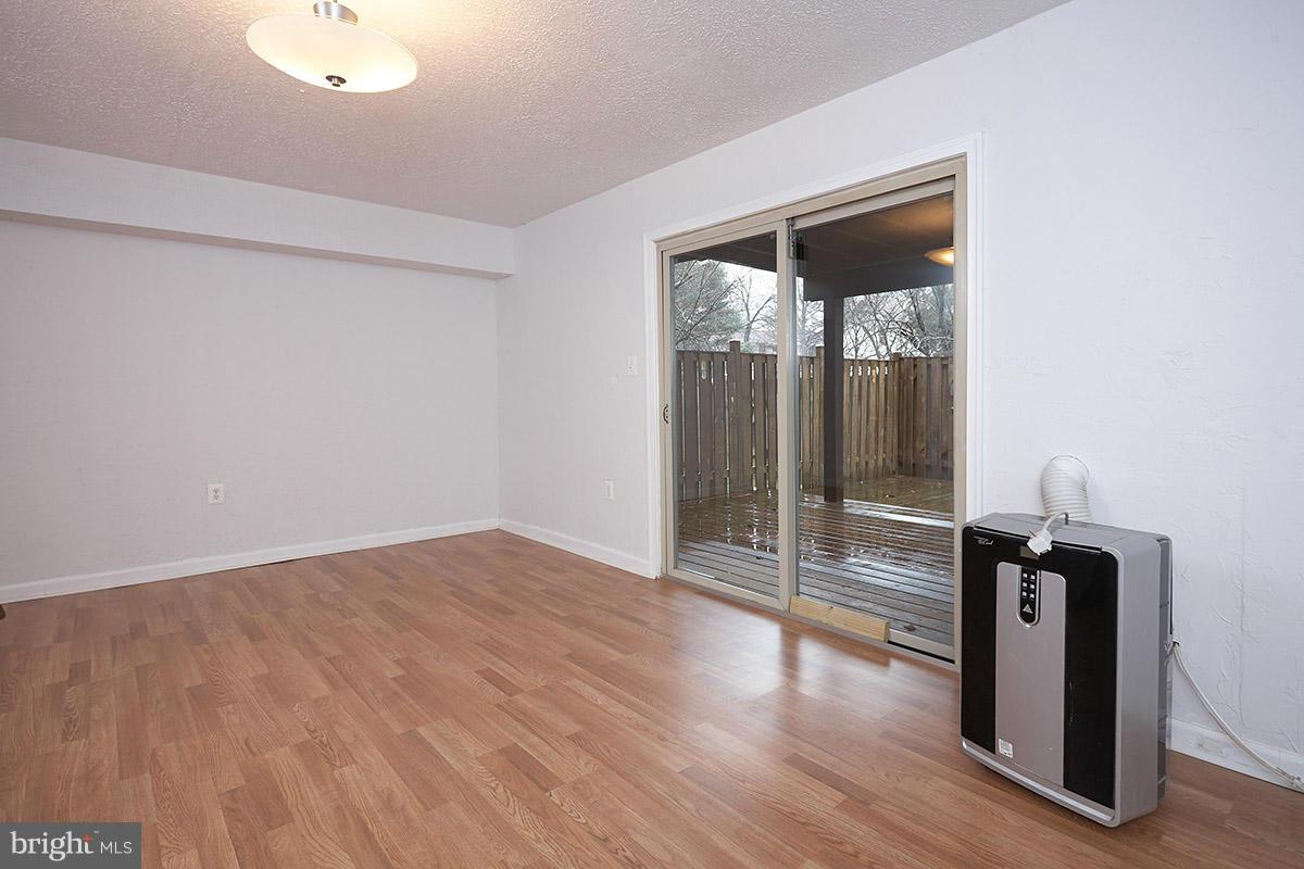 GREENFIELD FARM - Residential Lease