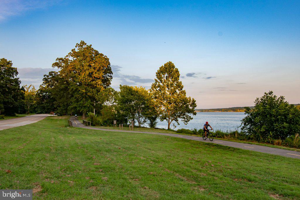 WAYNEWOOD - Residential