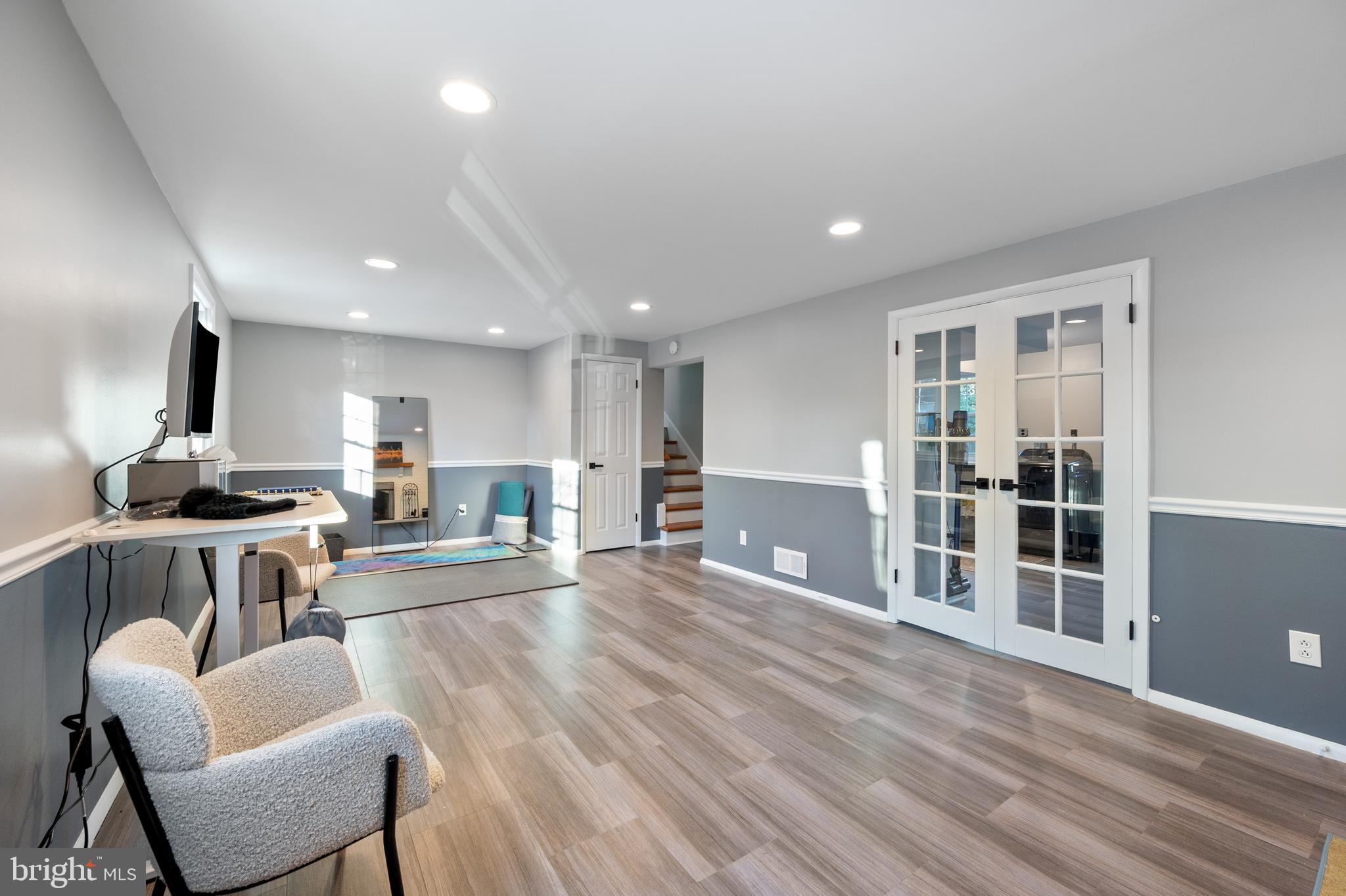 WAYNEWOOD - Residential