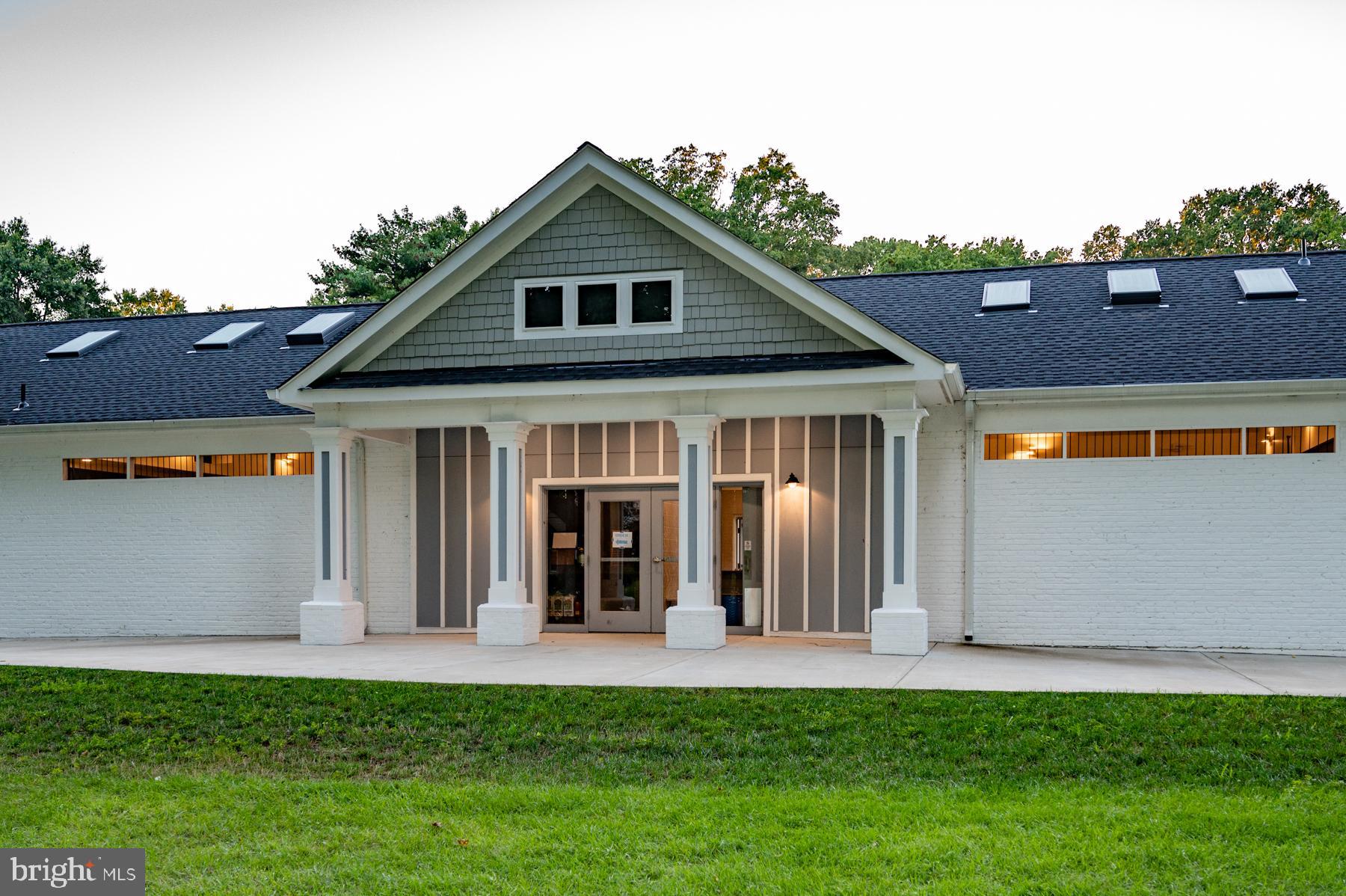 WAYNEWOOD - Residential