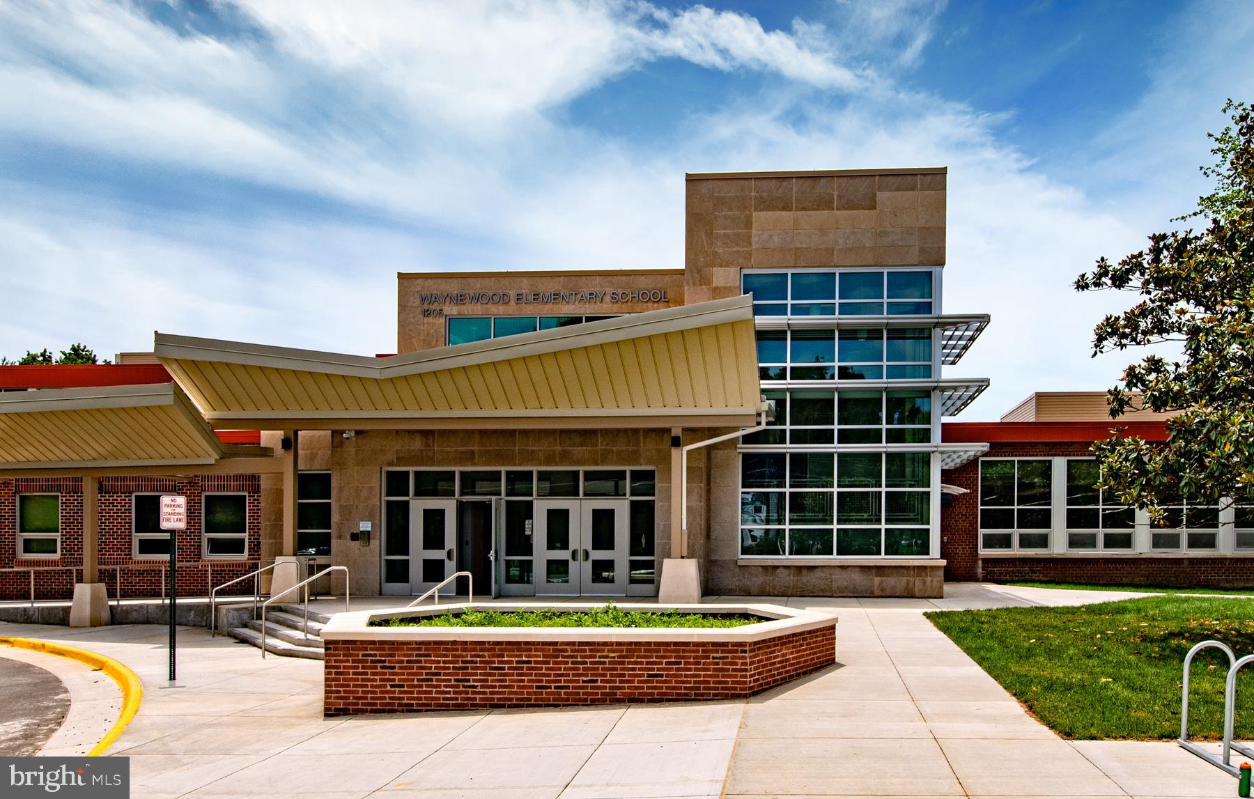 WAYNEWOOD - Residential