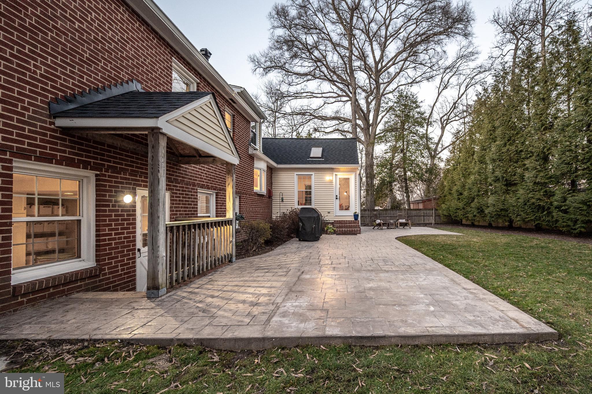 WAYNEWOOD - Residential