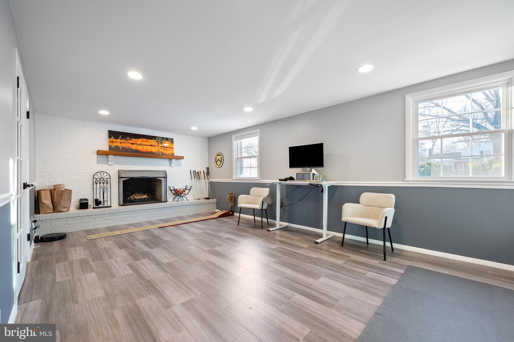 WAYNEWOOD - Residential