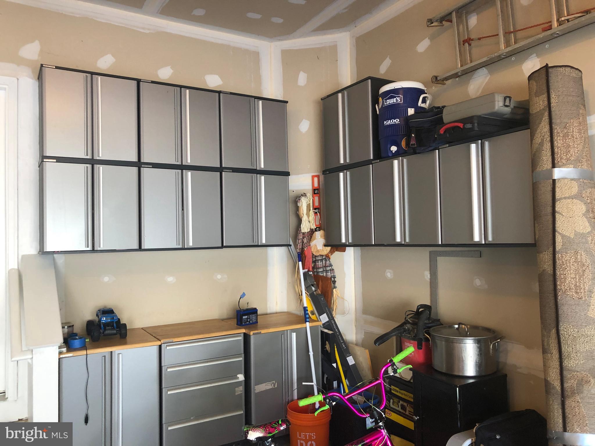 KENSINGTON VILLAS - Residential