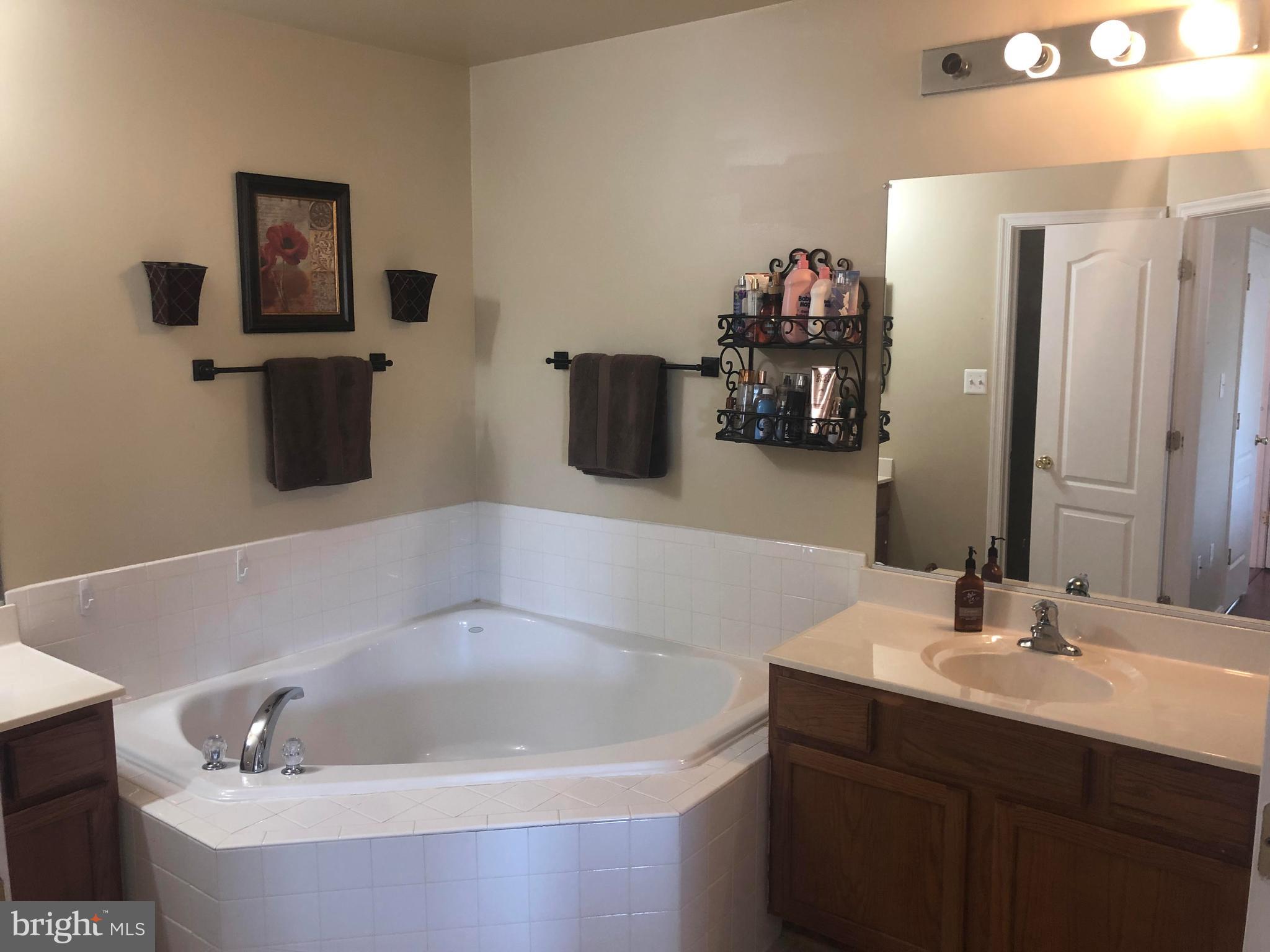 KENSINGTON VILLAS - Residential