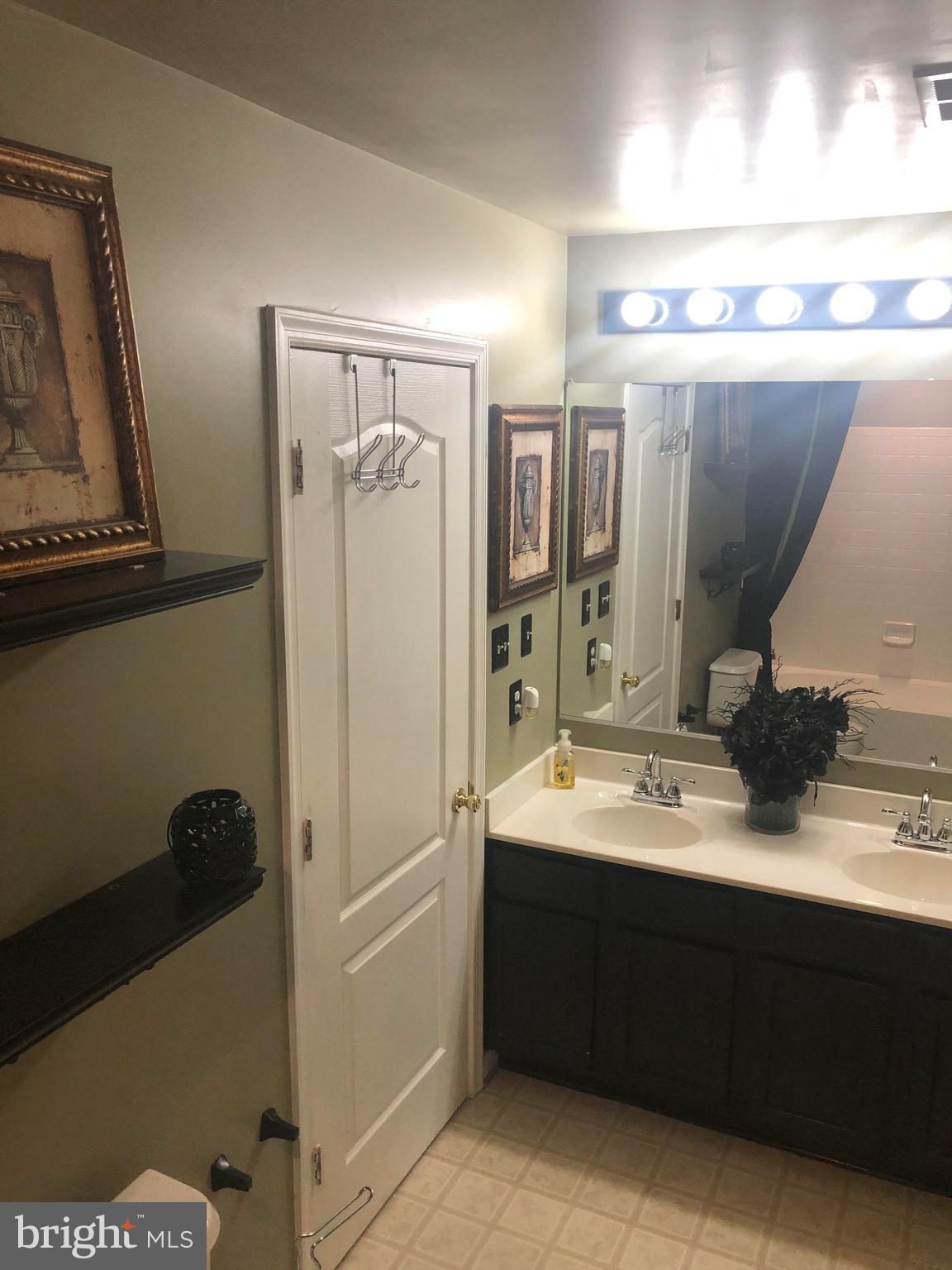 KENSINGTON VILLAS - Residential