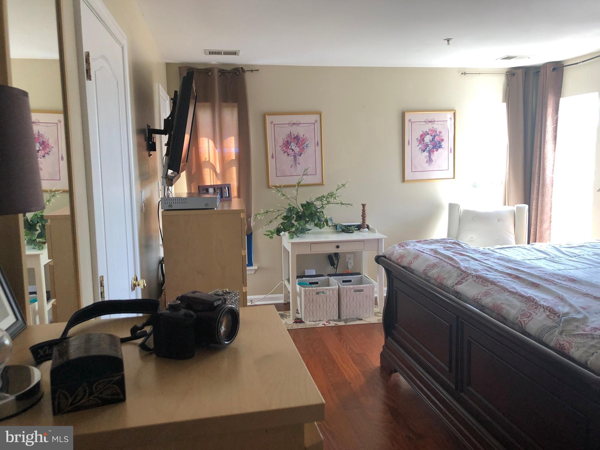 KENSINGTON VILLAS - Residential