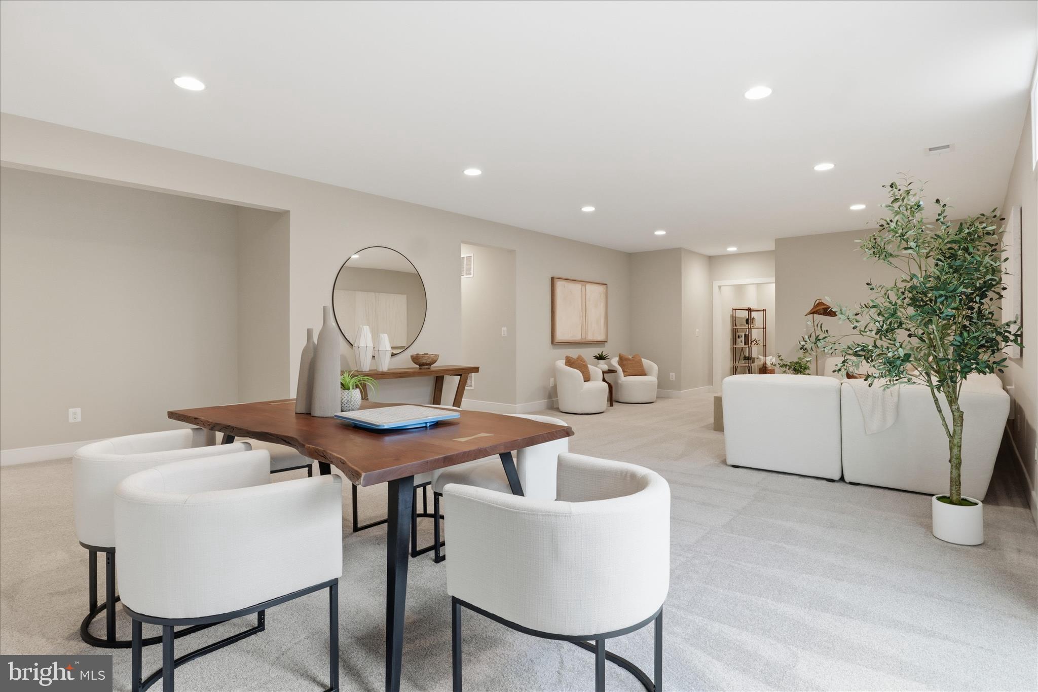 VIENNA WOODS - Residential