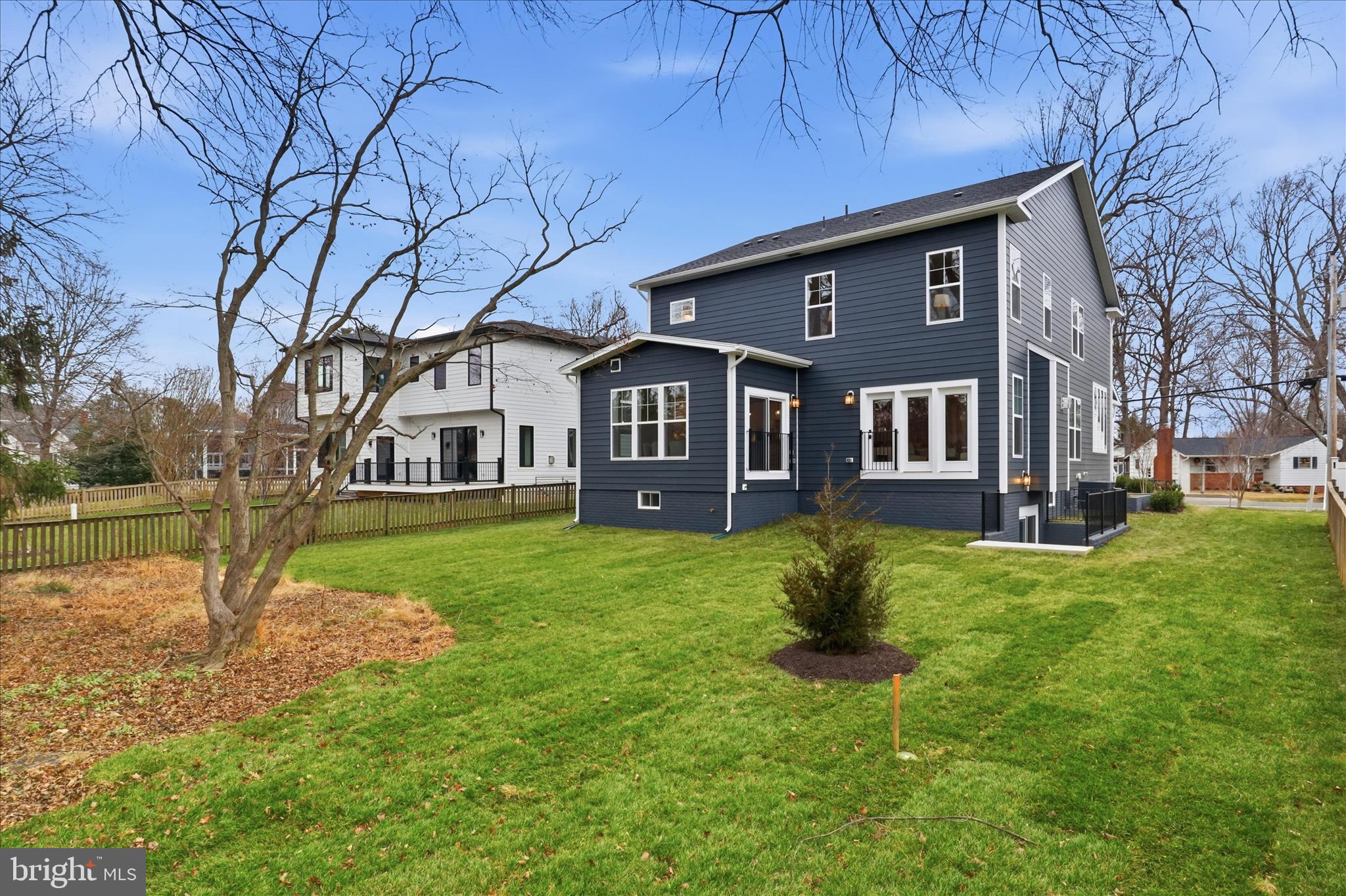 VIENNA WOODS - Residential