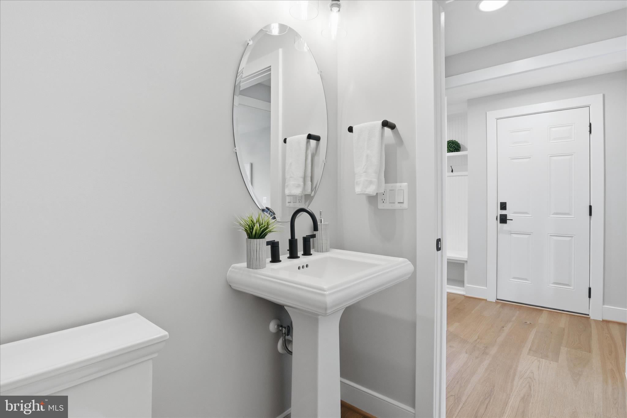 VIENNA WOODS - Residential