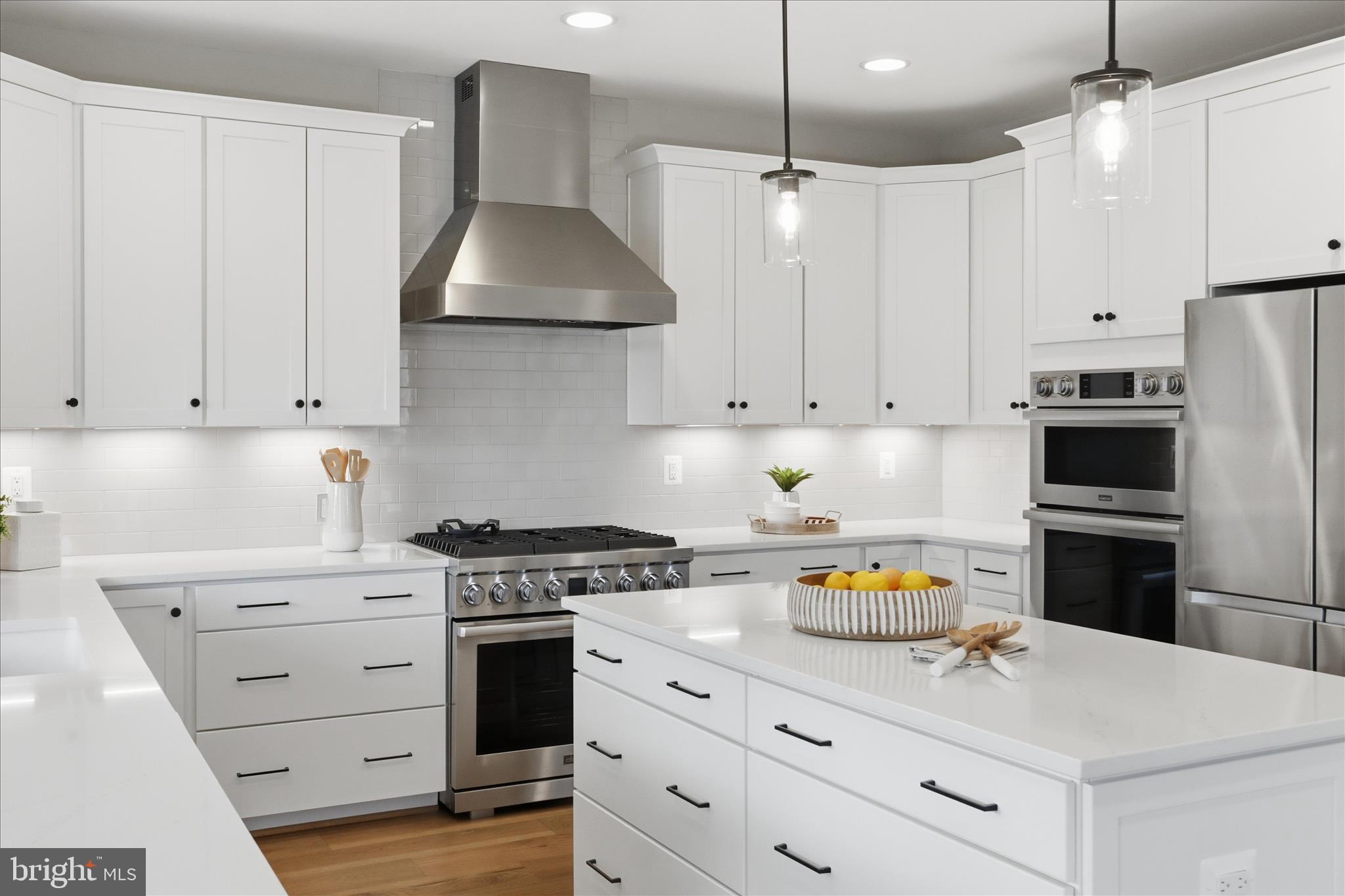 VIENNA WOODS - Residential