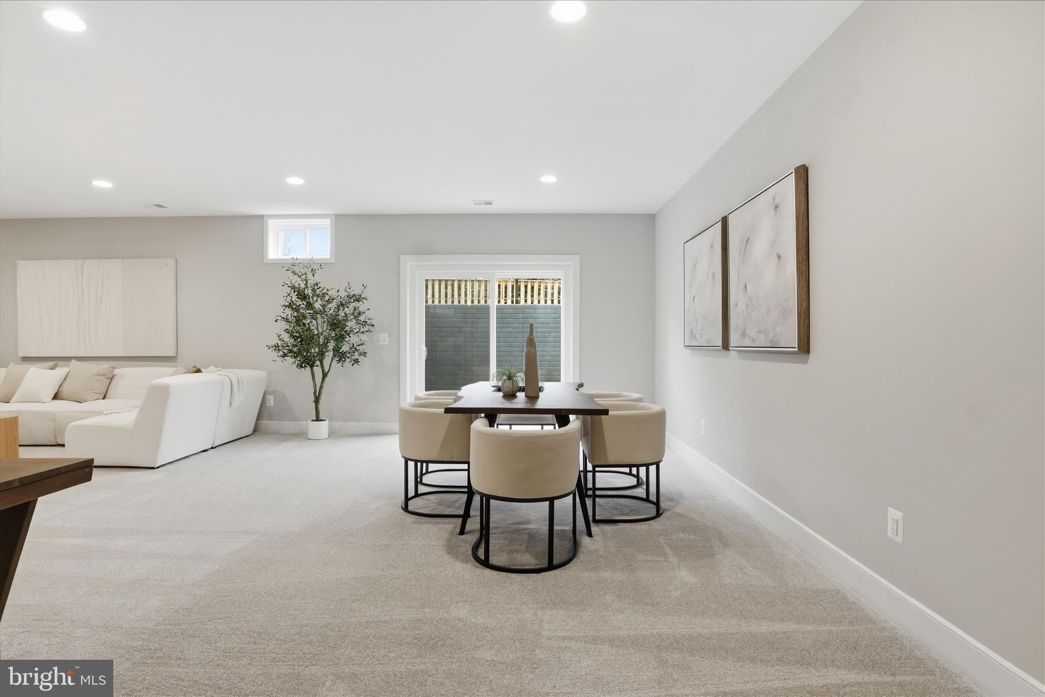 VIENNA WOODS - Residential