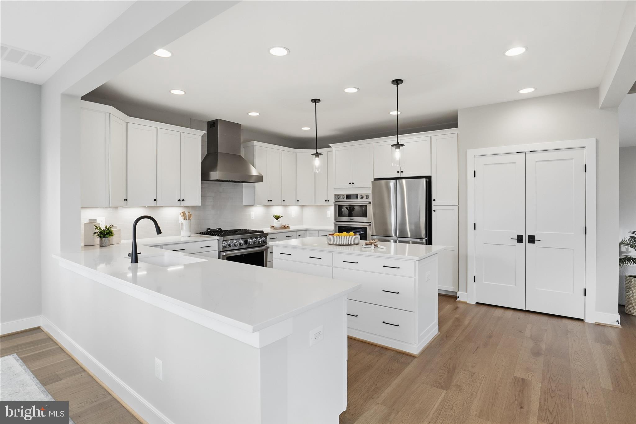 VIENNA WOODS - Residential