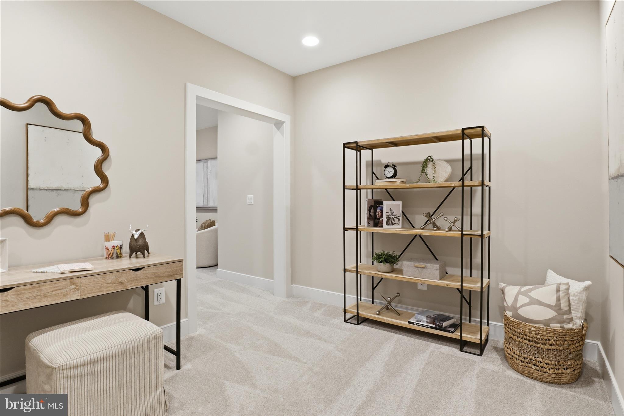 VIENNA WOODS - Residential