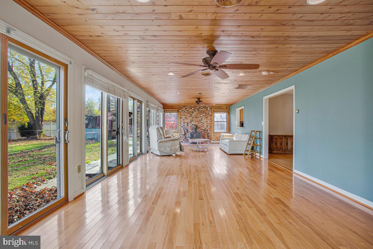 SOUTHDOWN SHORES - Residential