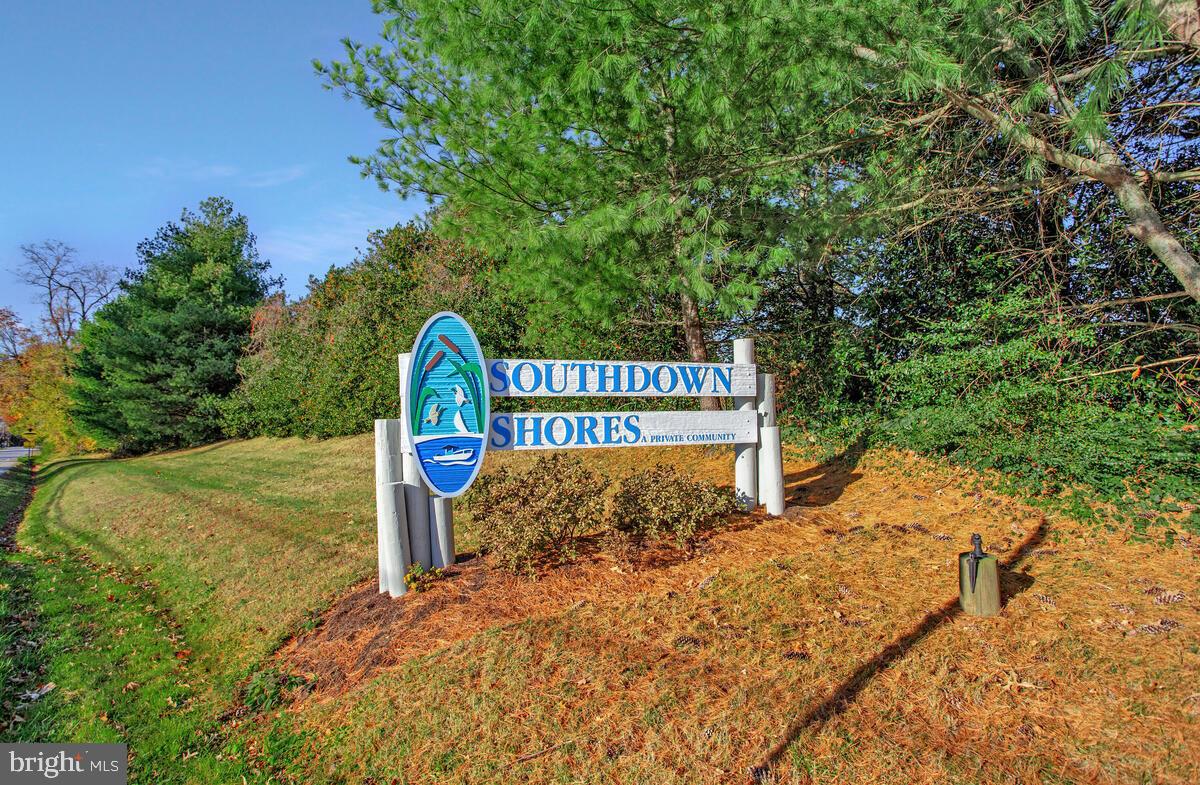 SOUTHDOWN SHORES - Residential