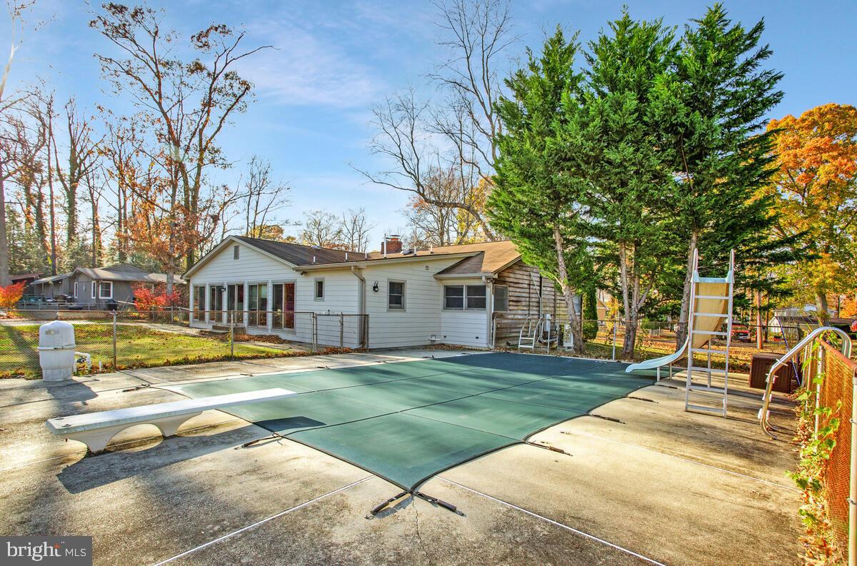 SOUTHDOWN SHORES - Residential