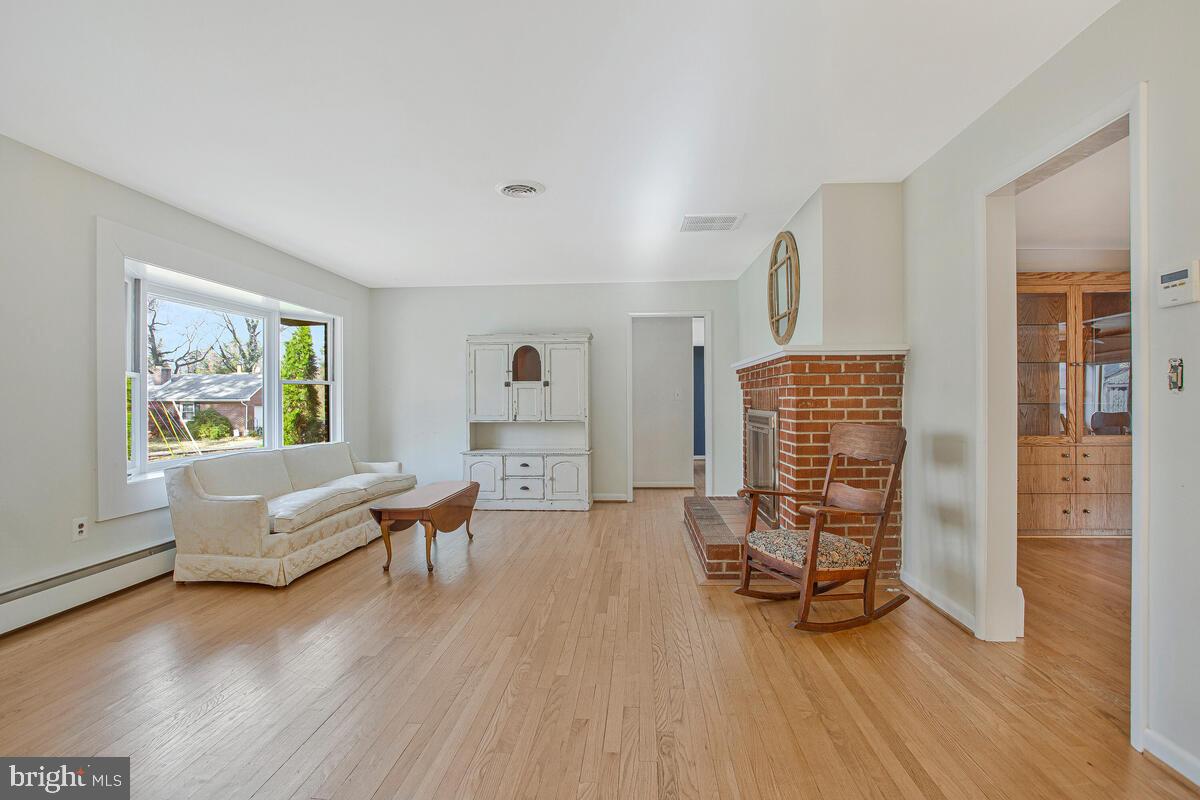 SOUTHDOWN SHORES - Residential