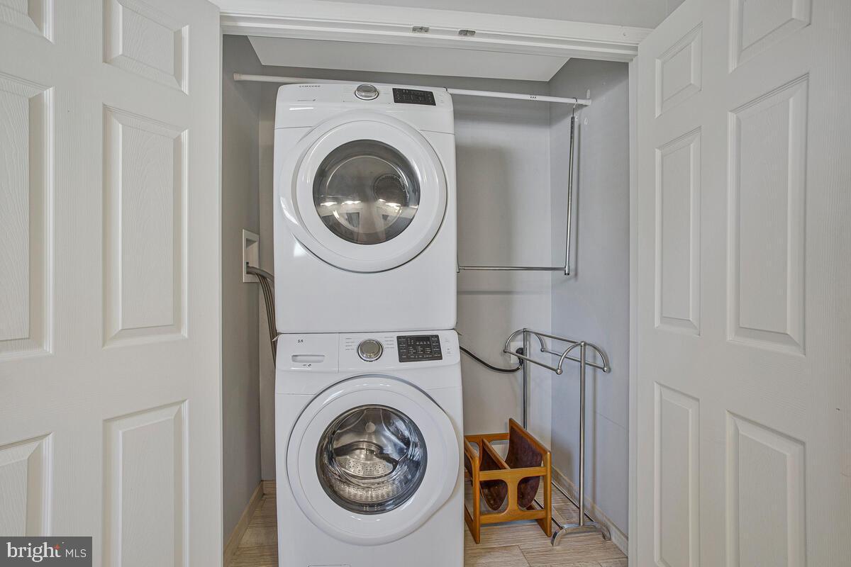 SOUTHDOWN SHORES - Residential