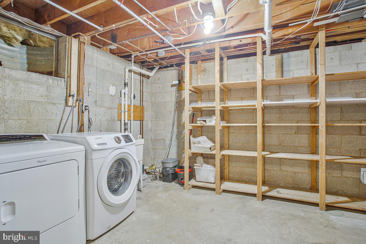 SOUTHDOWN SHORES - Residential