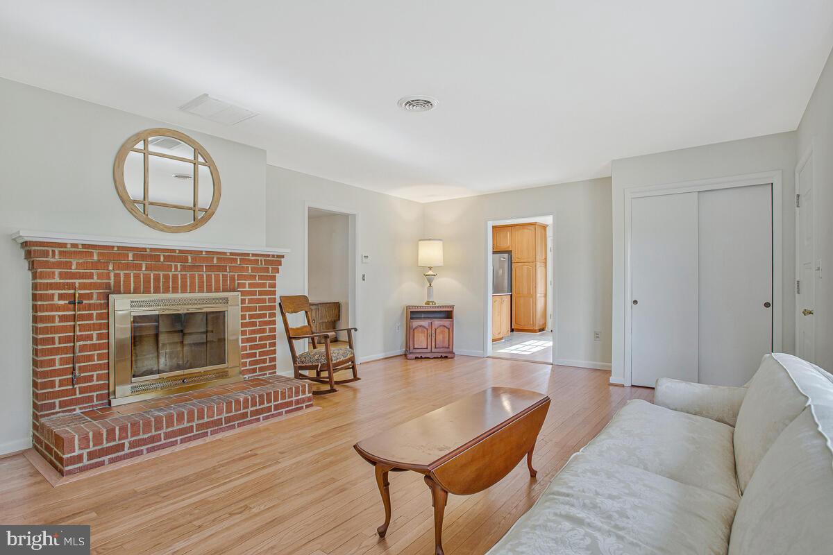 SOUTHDOWN SHORES - Residential