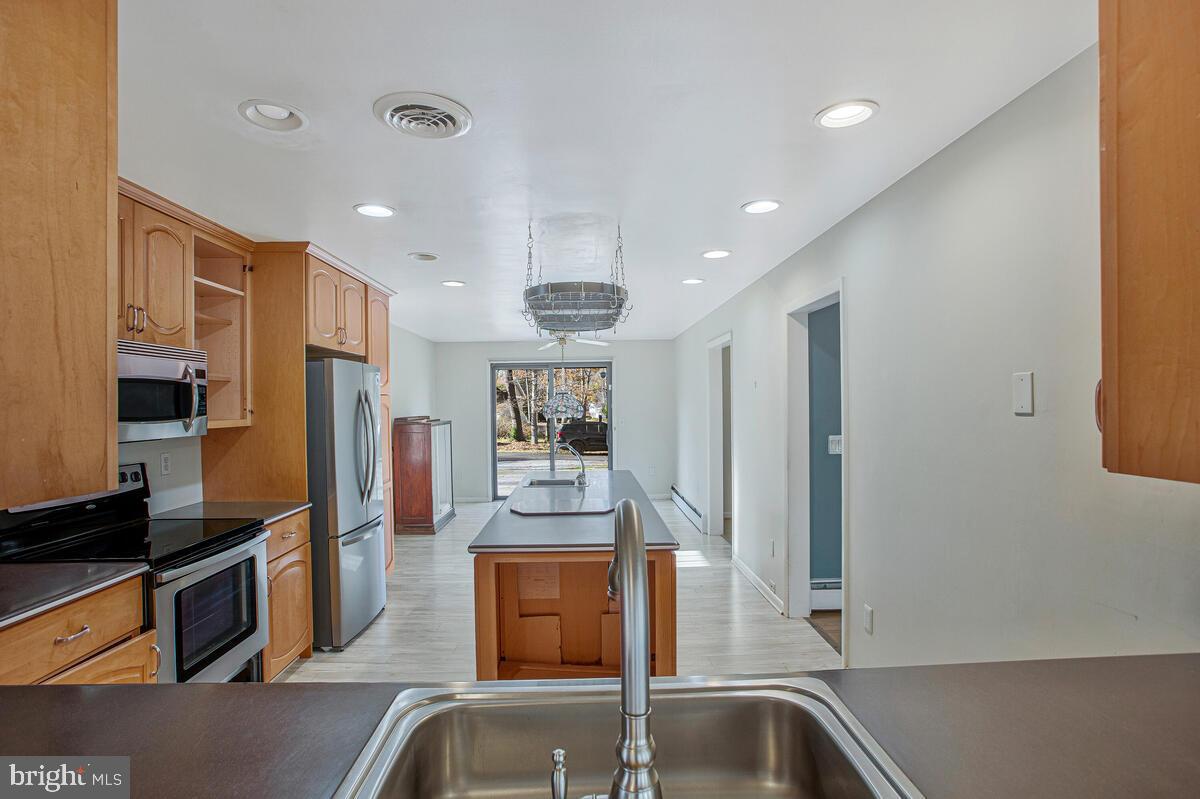 SOUTHDOWN SHORES - Residential