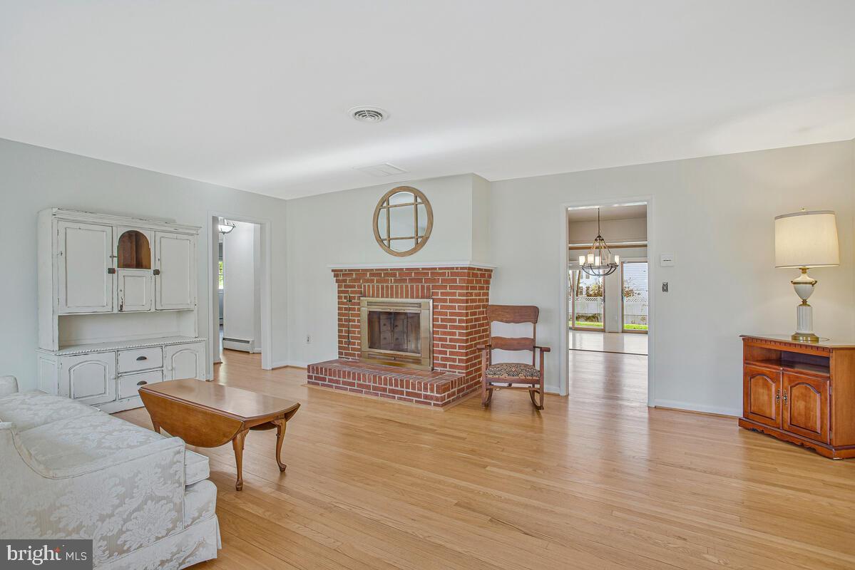 SOUTHDOWN SHORES - Residential