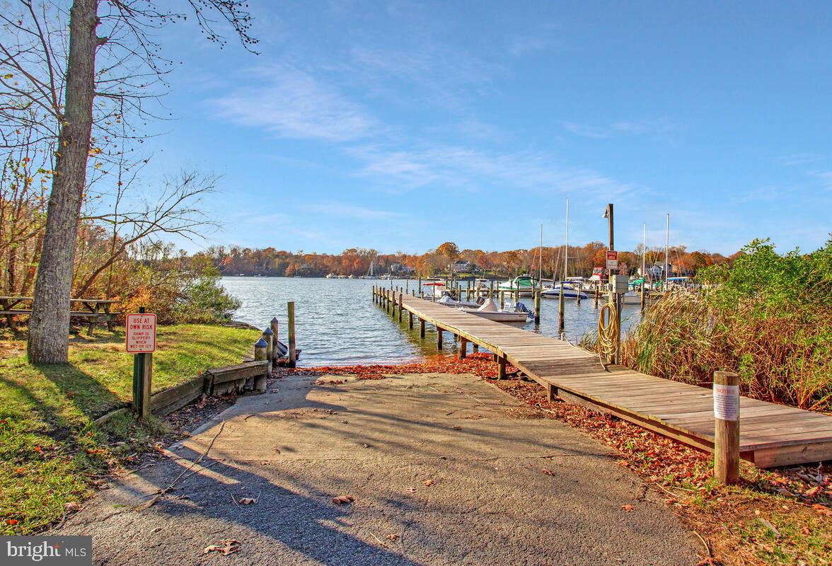 SOUTHDOWN SHORES - Residential