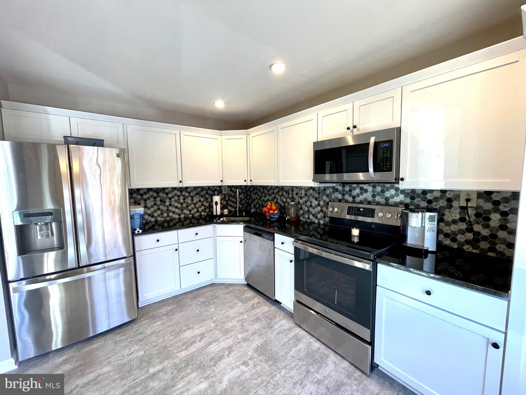 PAINTERS HILL - Residential