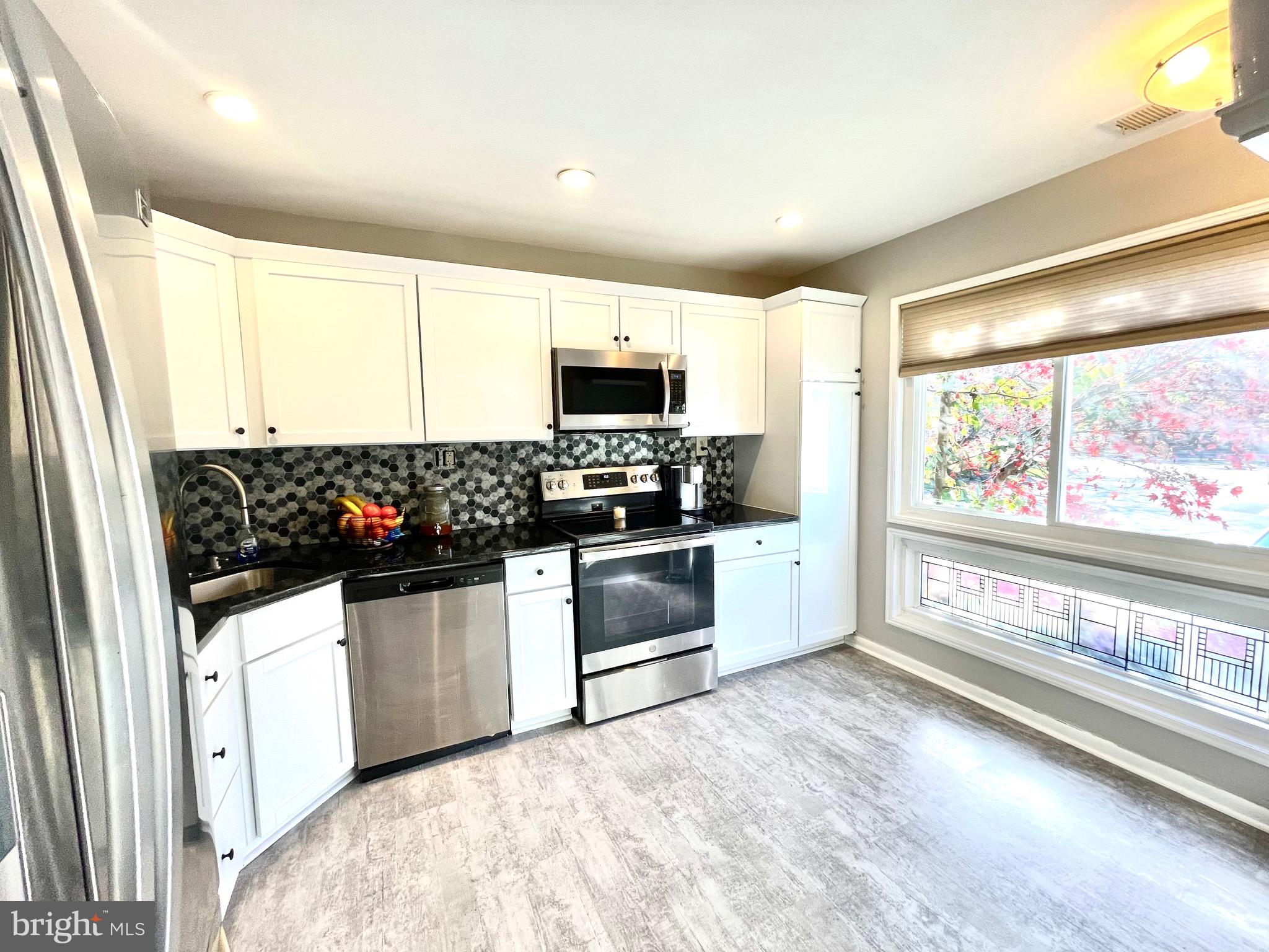 PAINTERS HILL - Residential