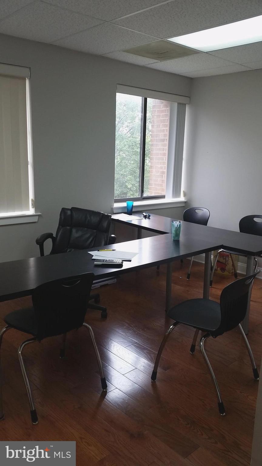 ROLLING VALLEY PROFESSIONAL CENTER - Commercial Lease