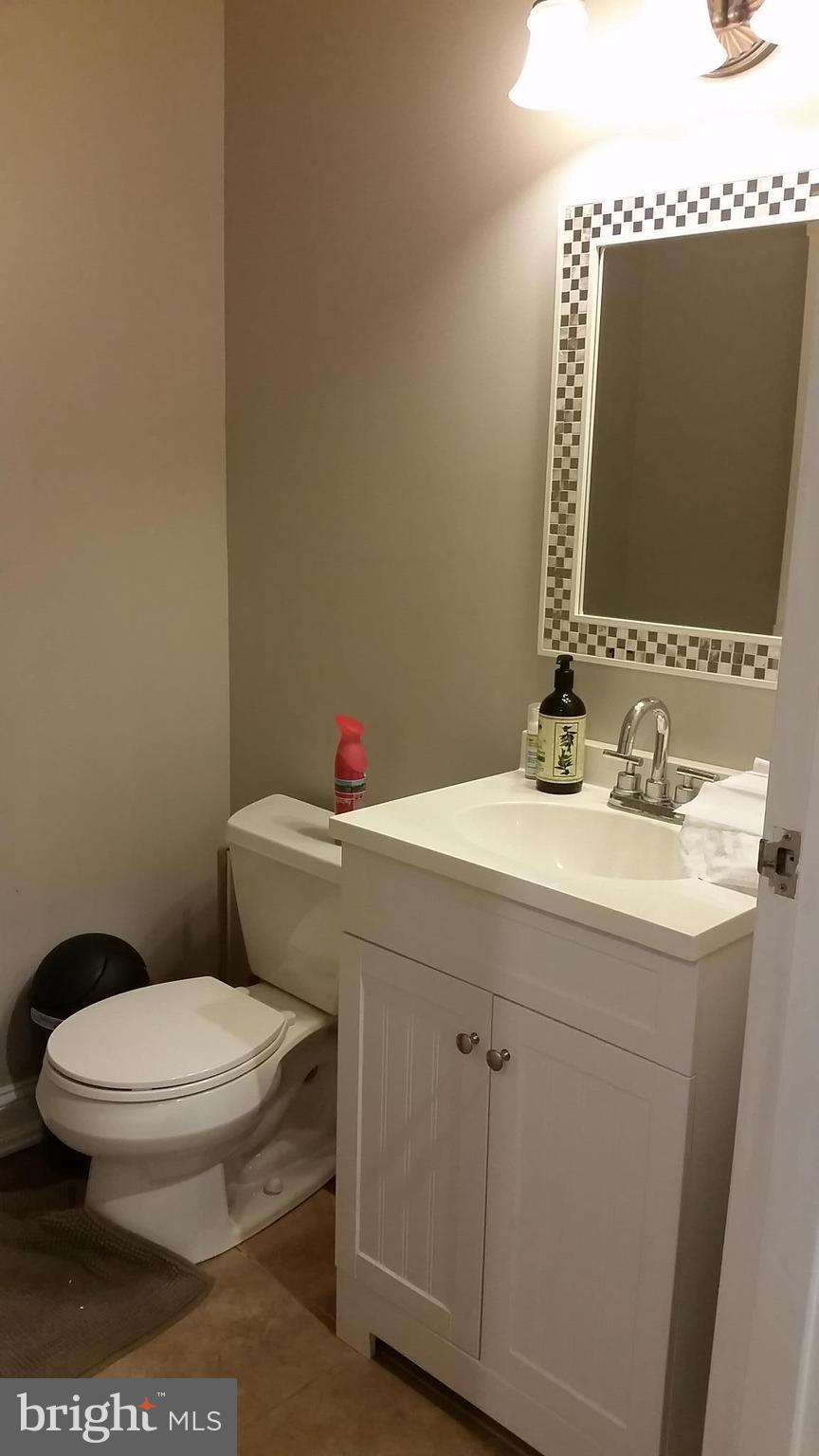 ROLLING VALLEY PROFESSIONAL CENTER - Commercial Lease