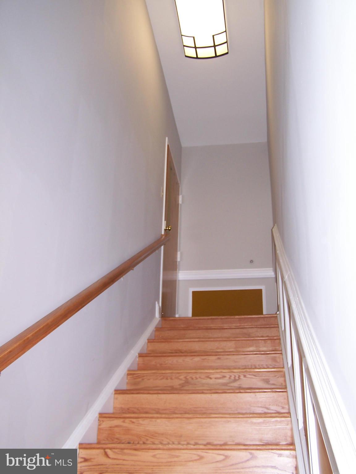 ROLLING VALLEY PROFESSIONAL CENTER - Commercial Lease