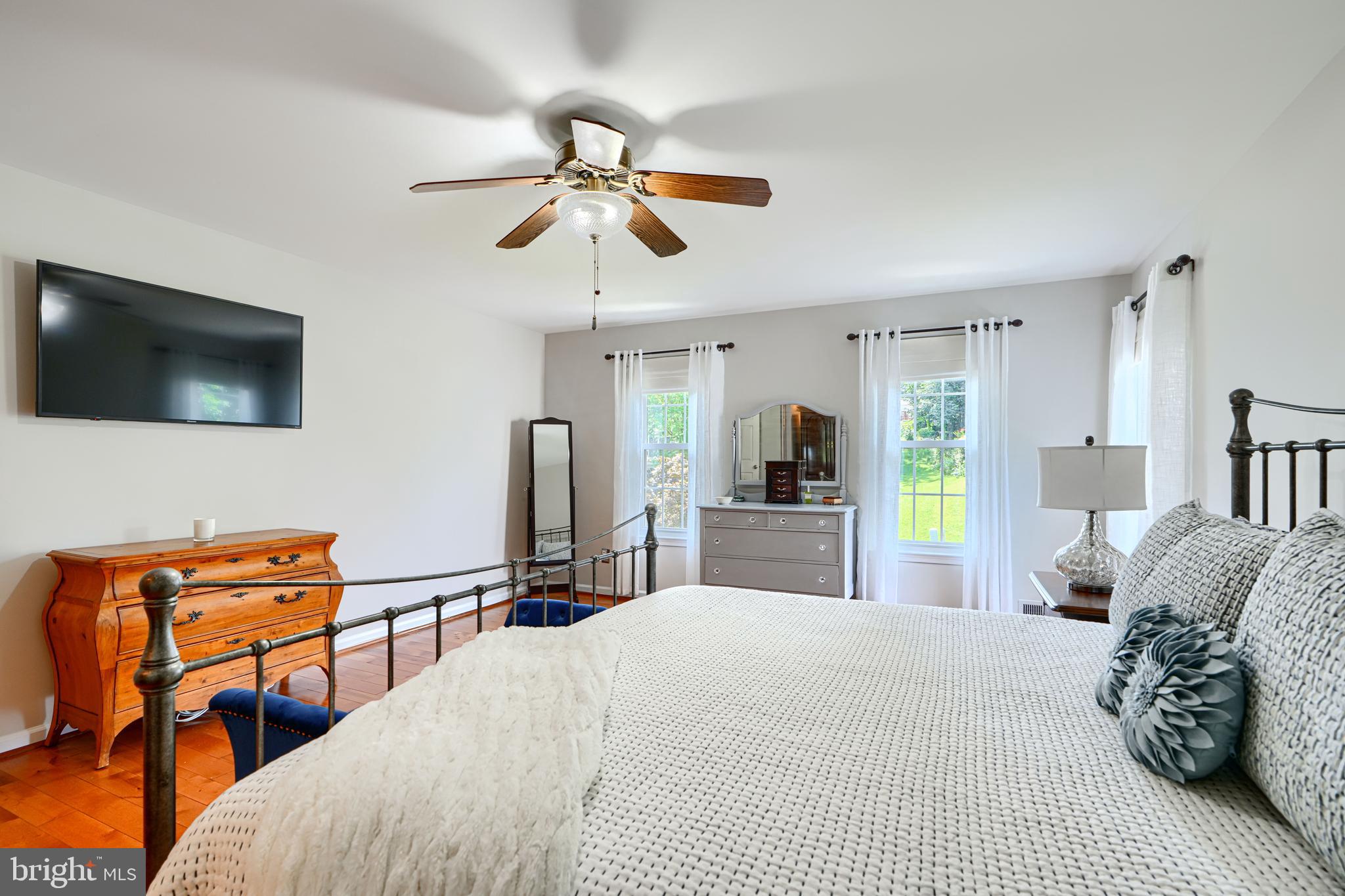 ACORN VILLAGE - Residential