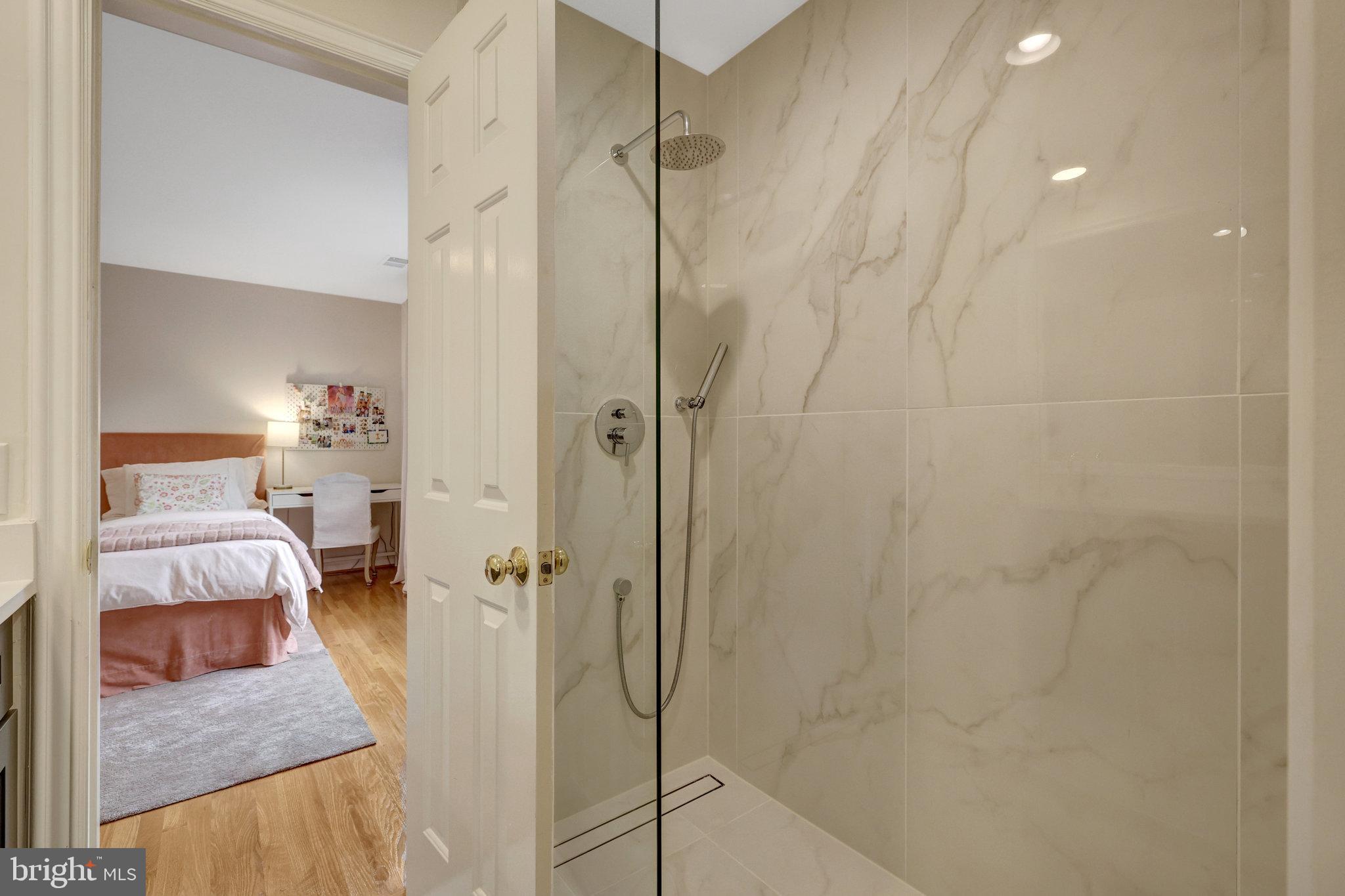 EVERMAY - Residential