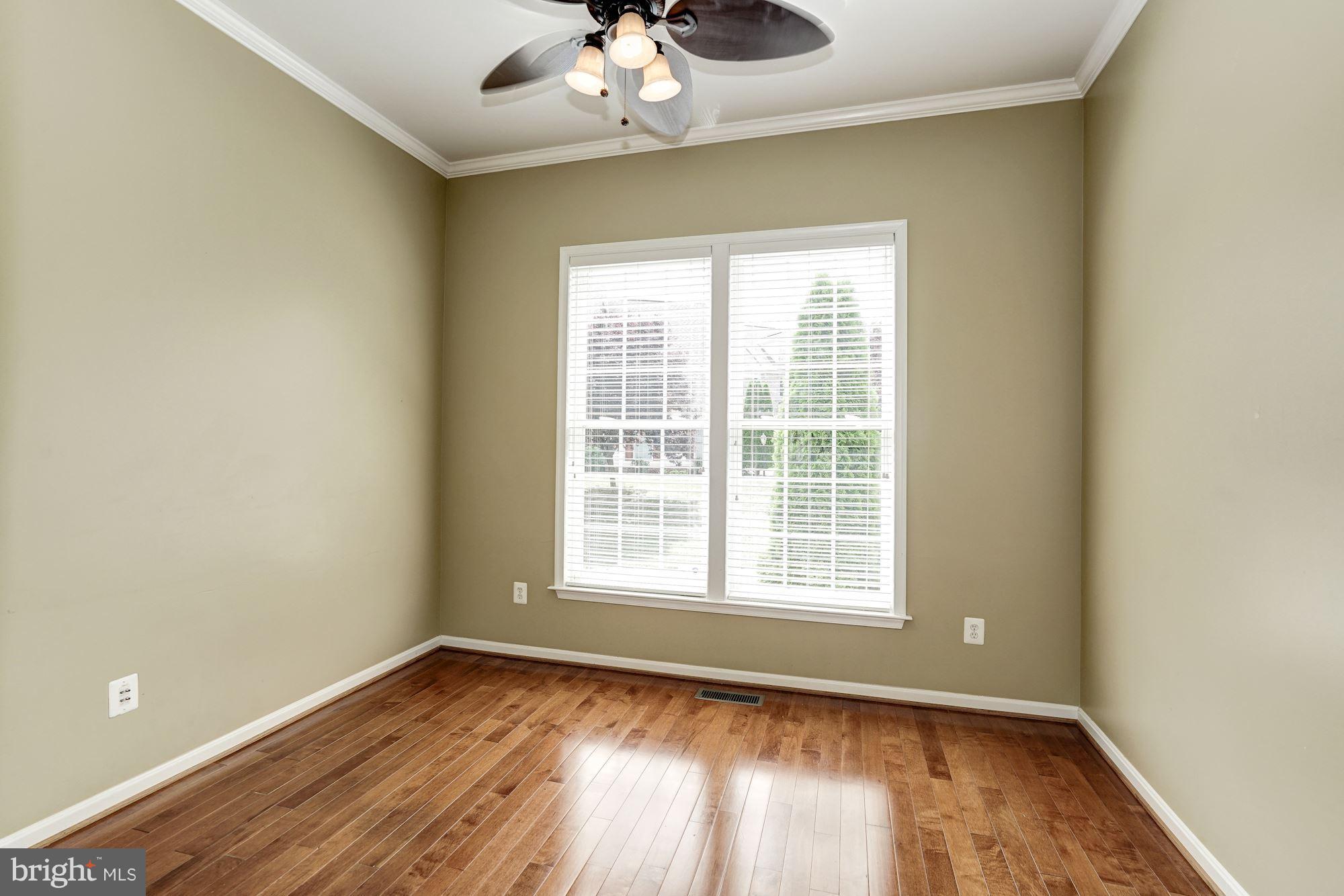 LANSDOWNE ON THE POTOMAC - Residential