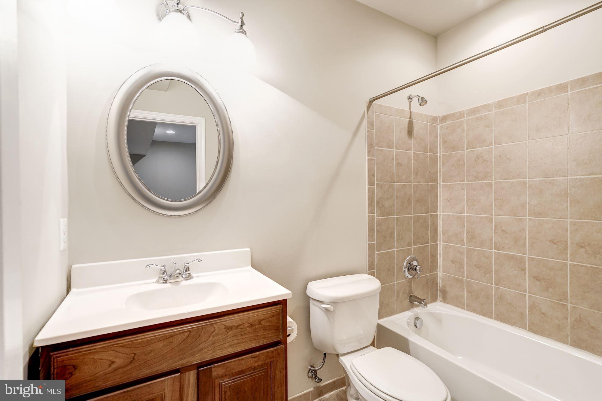 LANSDOWNE ON THE POTOMAC - Residential