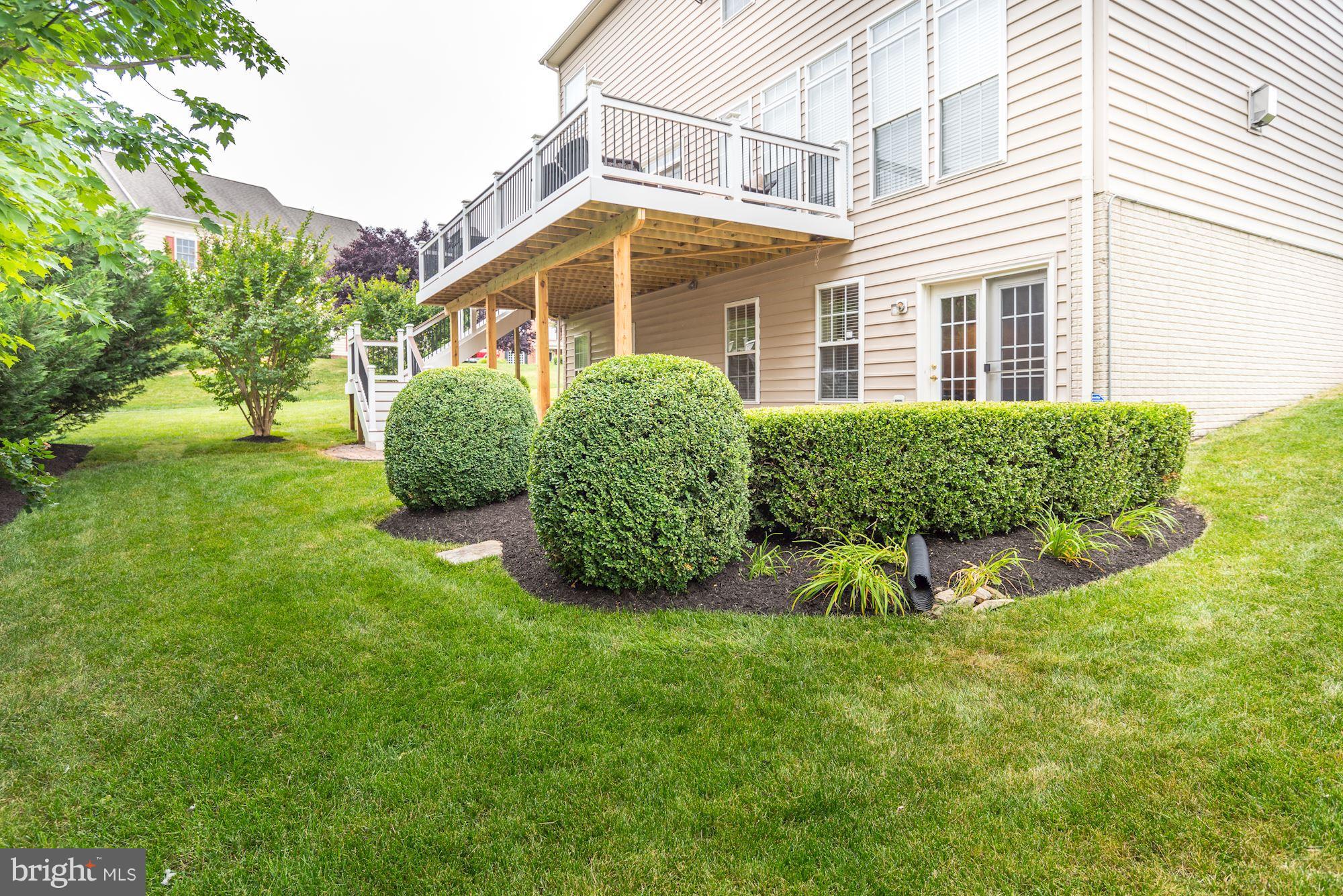 LANSDOWNE ON THE POTOMAC - Residential