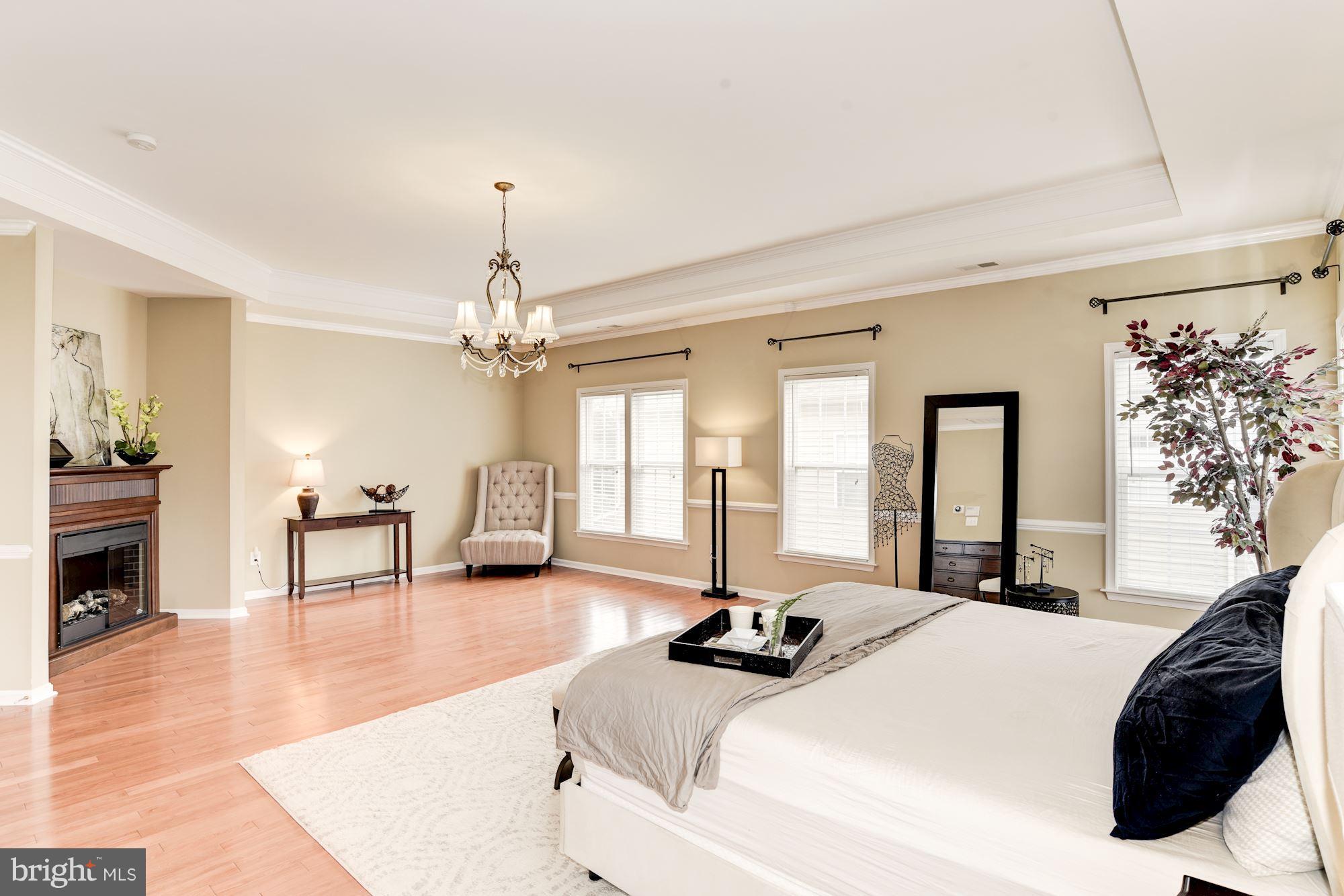 LANSDOWNE ON THE POTOMAC - Residential