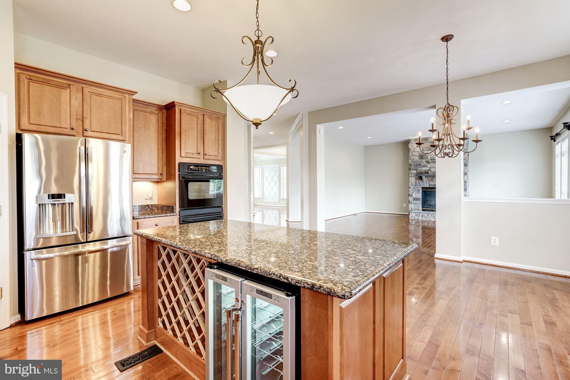 LANSDOWNE ON THE POTOMAC - Residential