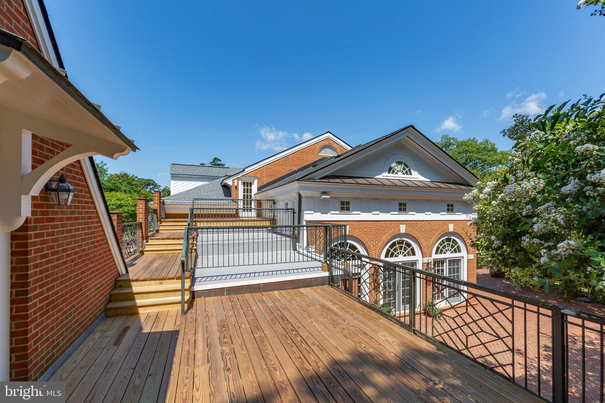 WESTMONT - Residential