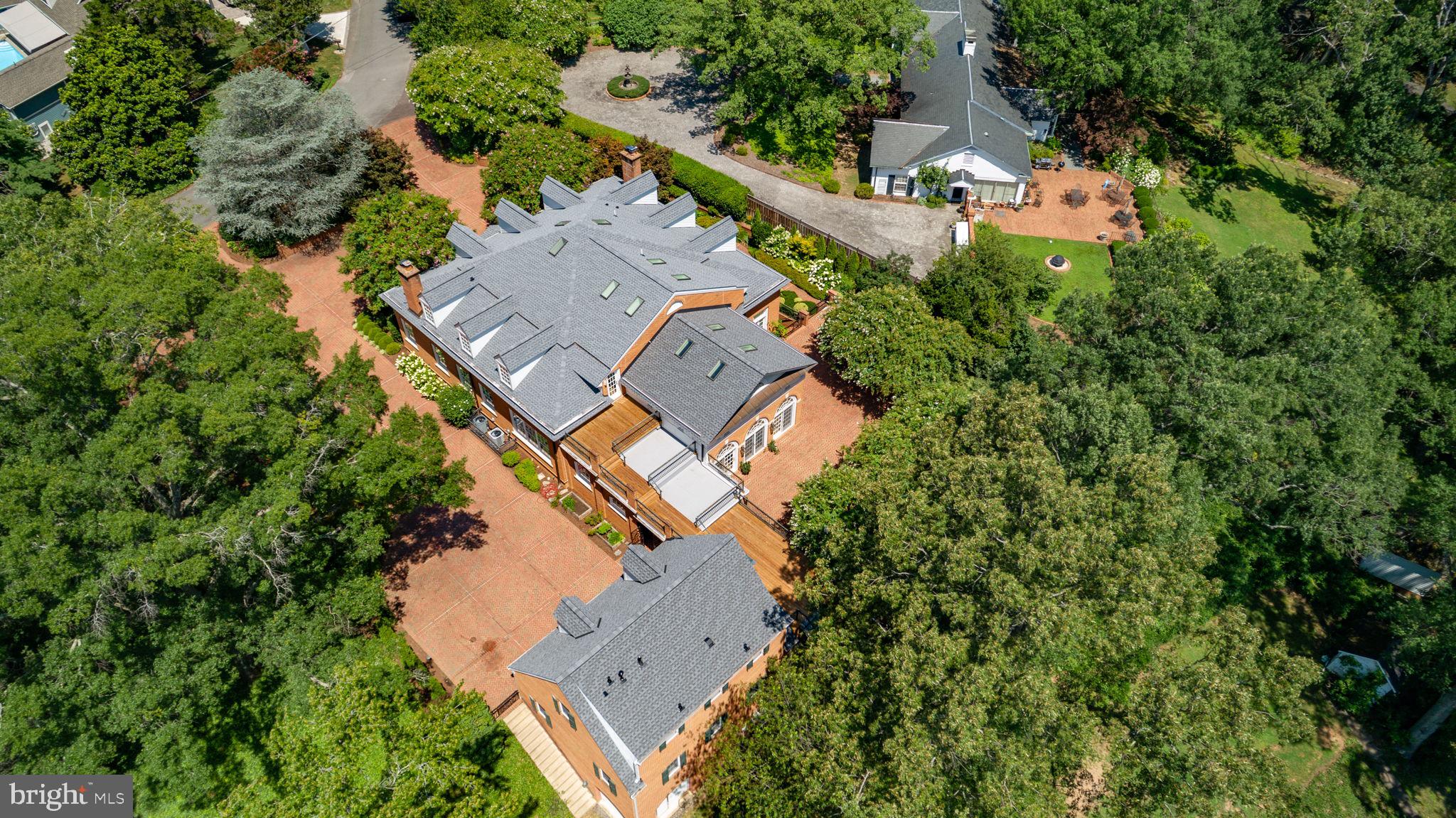 WESTMONT - Residential