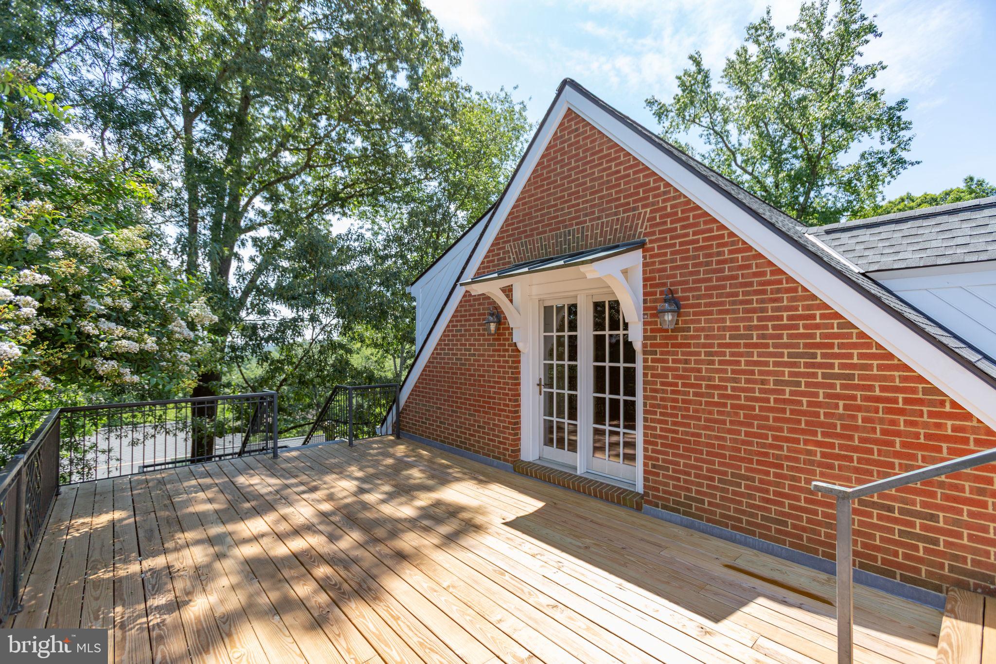 WESTMONT - Residential